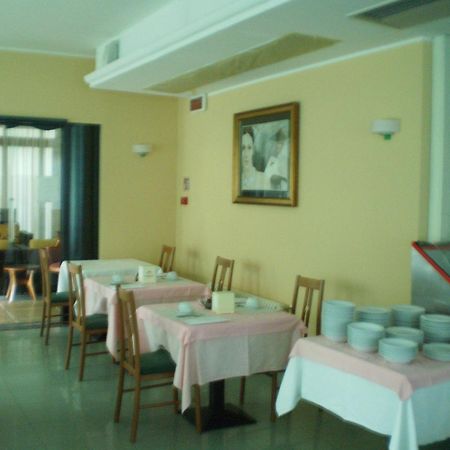 La Perla B&B Hotel Roseto Degli Abruzzi Bagian luar foto