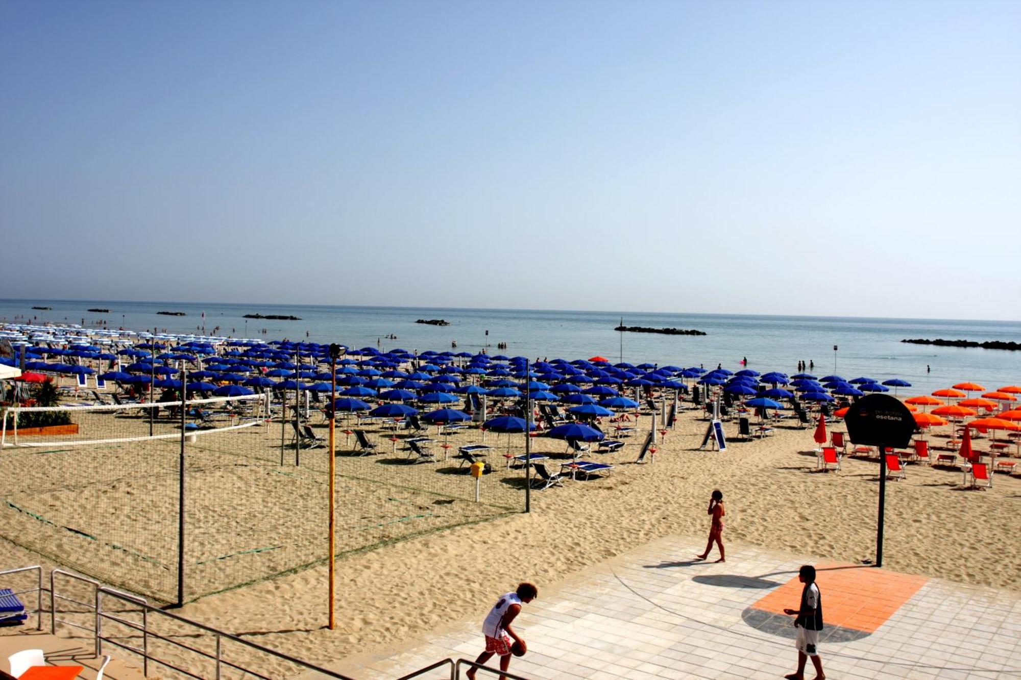 La Perla B&B Hotel Roseto Degli Abruzzi Bagian luar foto