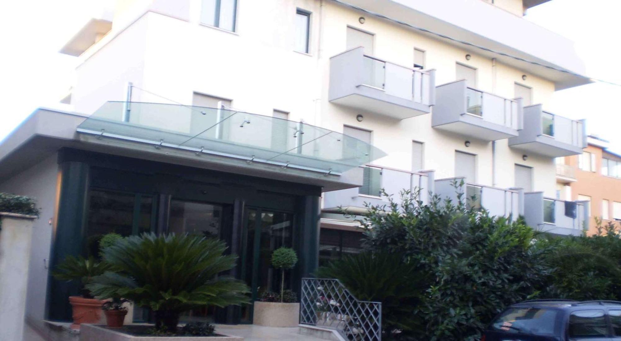 La Perla B&B Hotel Roseto Degli Abruzzi Bagian luar foto