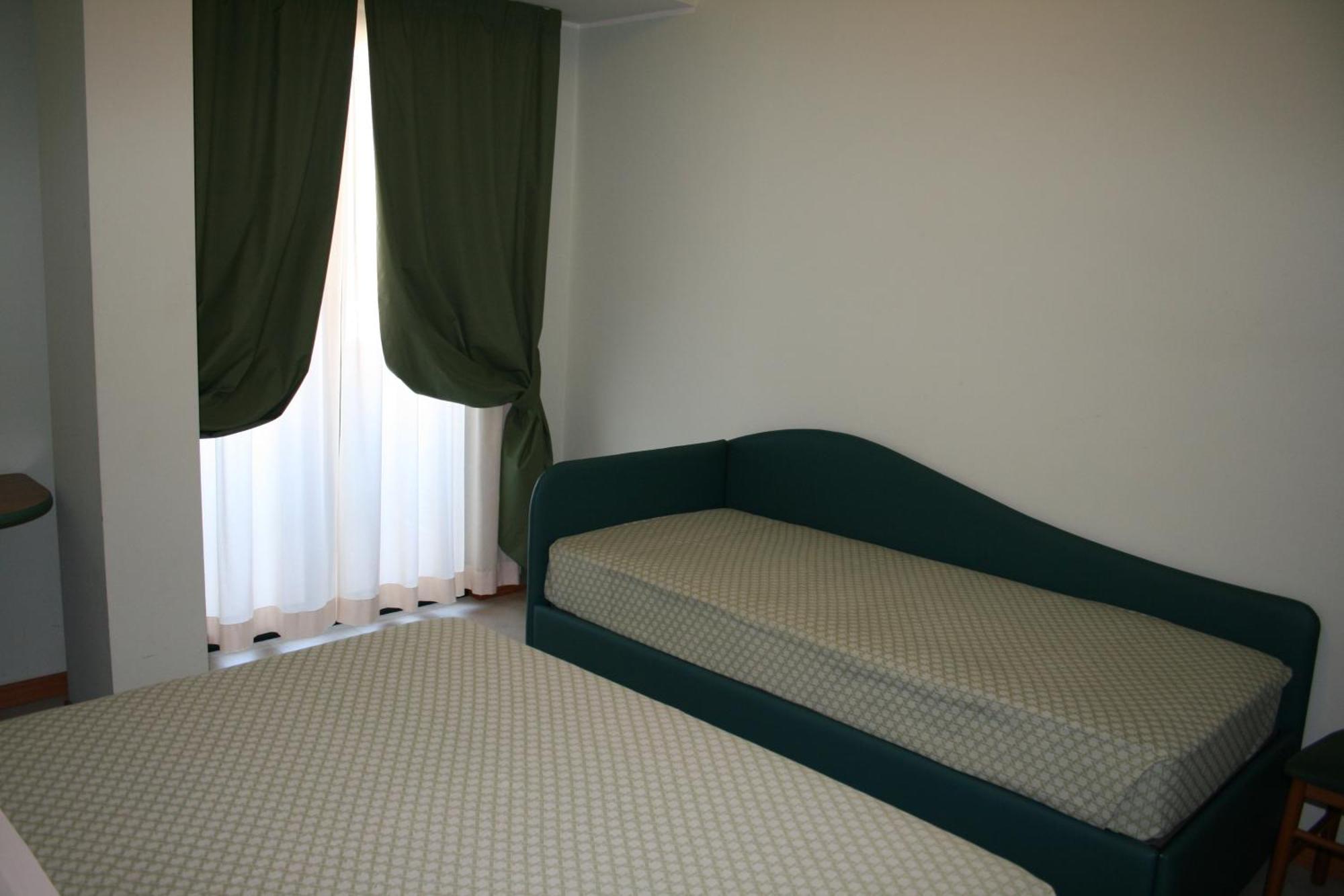 La Perla B&B Hotel Roseto Degli Abruzzi Bagian luar foto