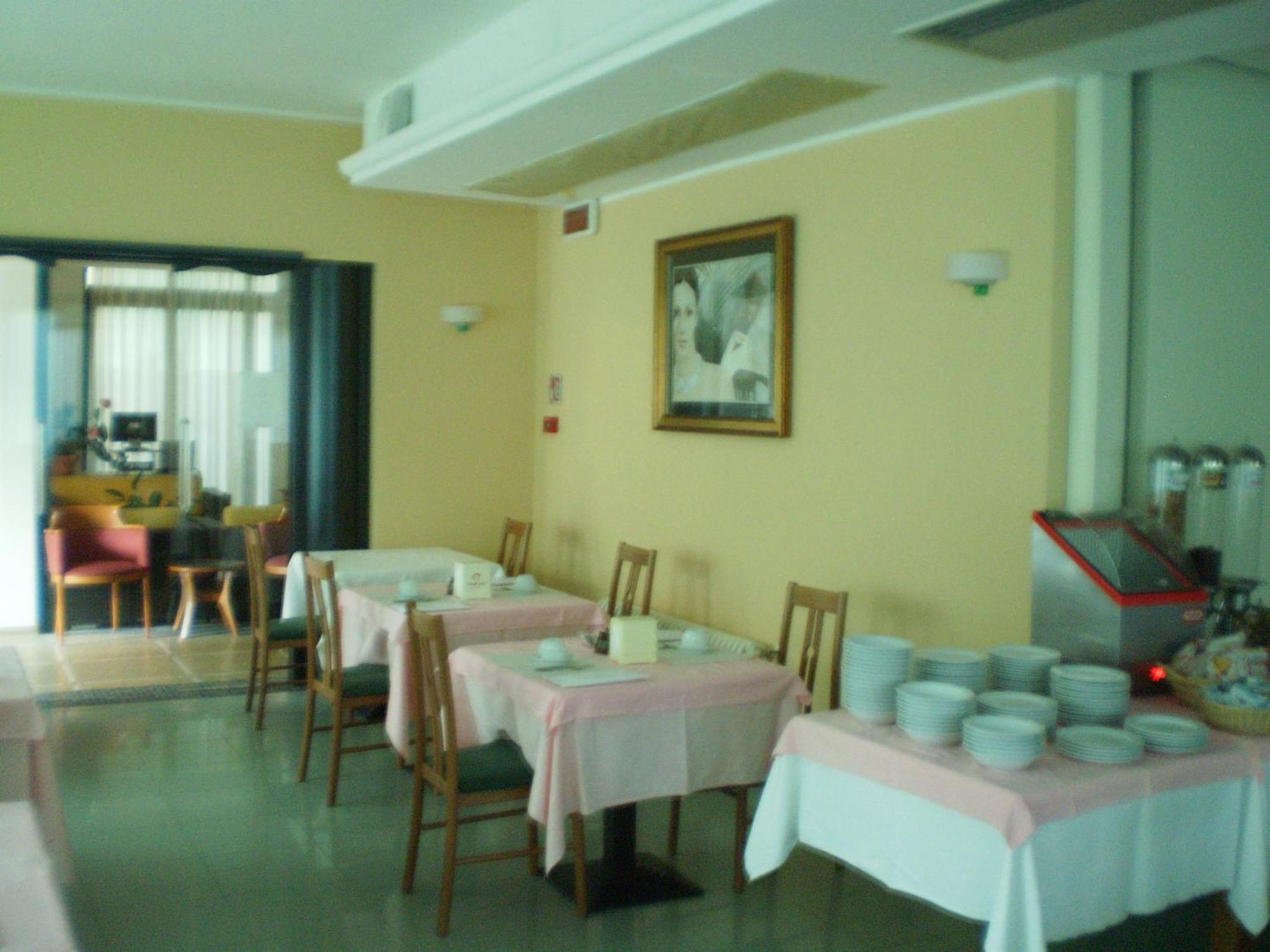 La Perla B&B Hotel Roseto Degli Abruzzi Bagian luar foto