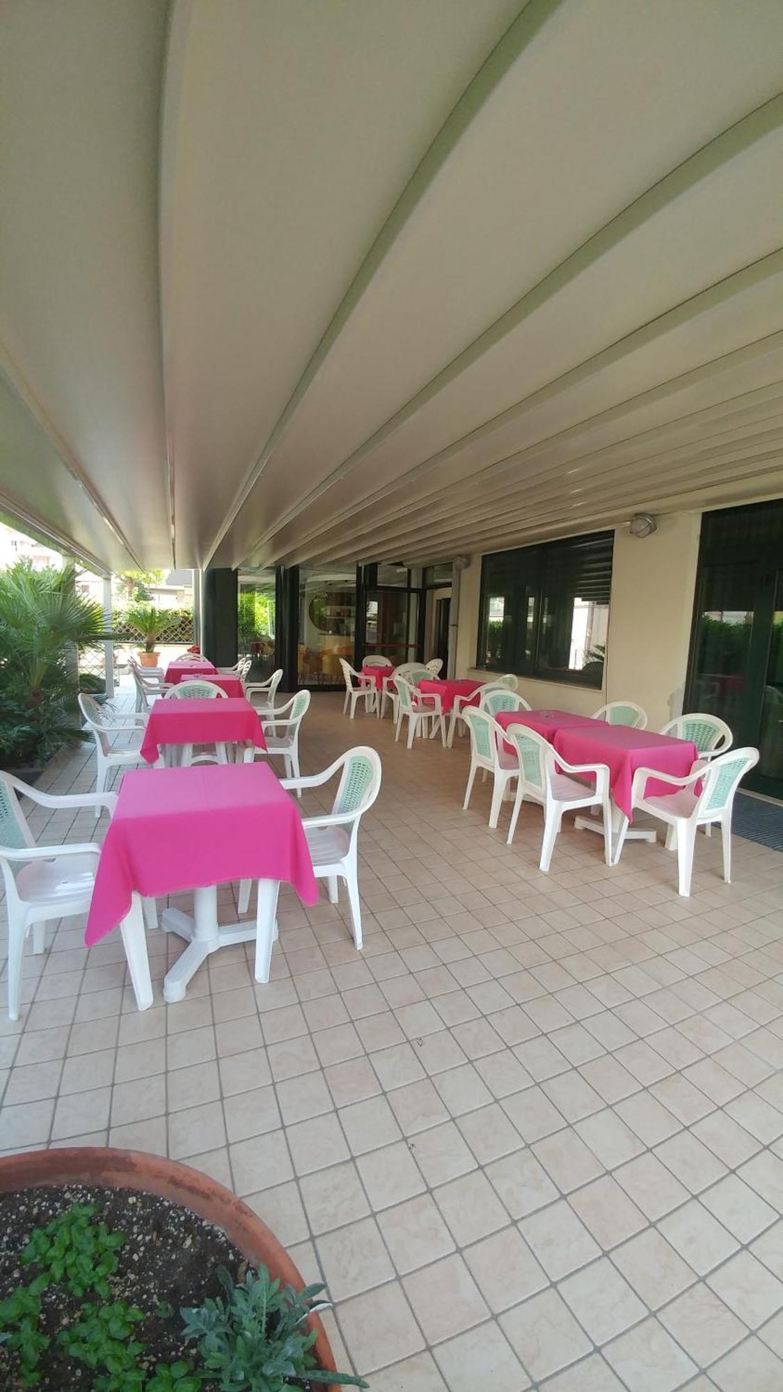 La Perla B&B Hotel Roseto Degli Abruzzi Bagian luar foto