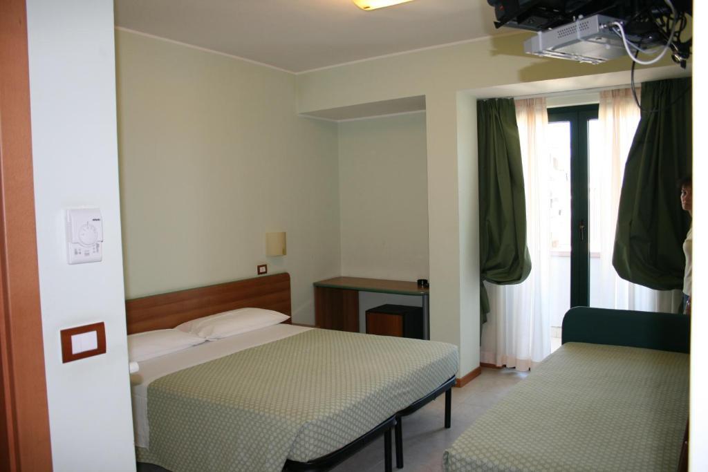 La Perla B&B Hotel Roseto Degli Abruzzi Ruang foto