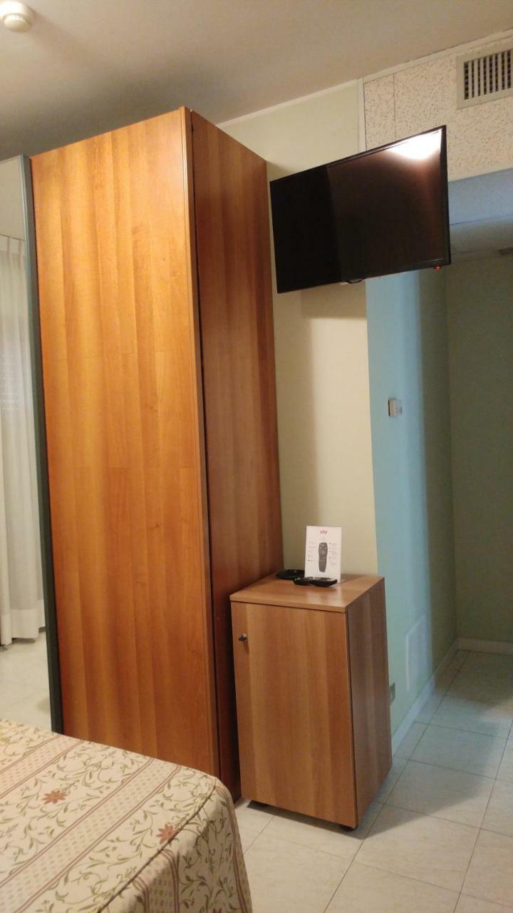 La Perla B&B Hotel Roseto Degli Abruzzi Bagian luar foto